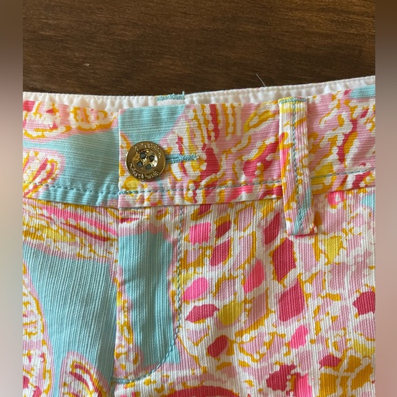 THREE Pairs of Size 00 Lilly Pulitzer Shorts - Picture 6 of 15